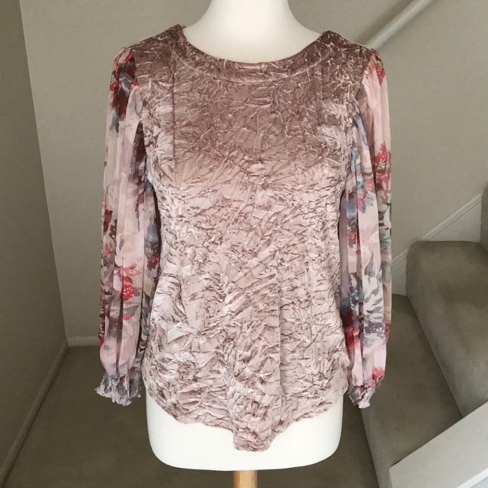 Anthropologie meadow rue pink top w flowers. XS
